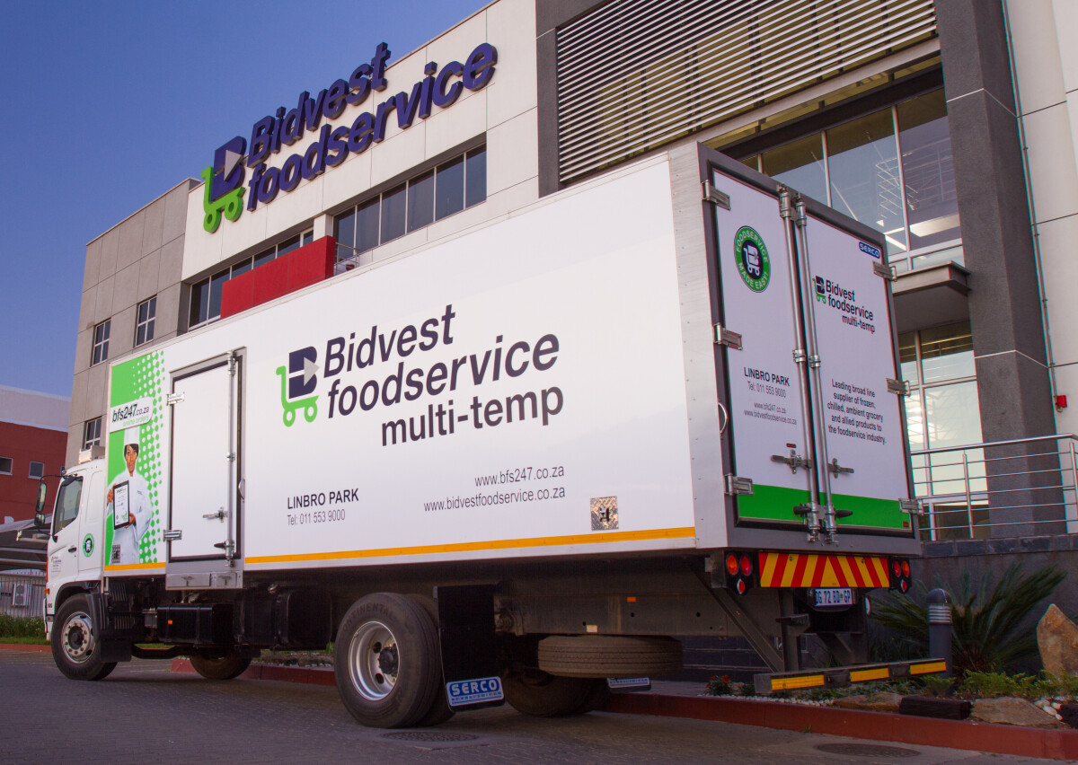 WINNING RECIPE HINO FUEL ECONOMY AND TOPCLASS DEALER SERVICE Hino