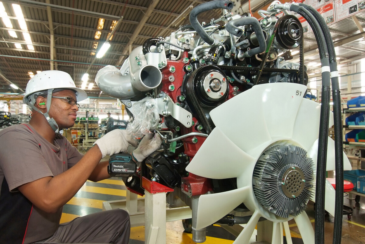 HINO NOTCHES UP ANOTHER FINISH AND CLASS WIN IN DAKAR RALLY Hino