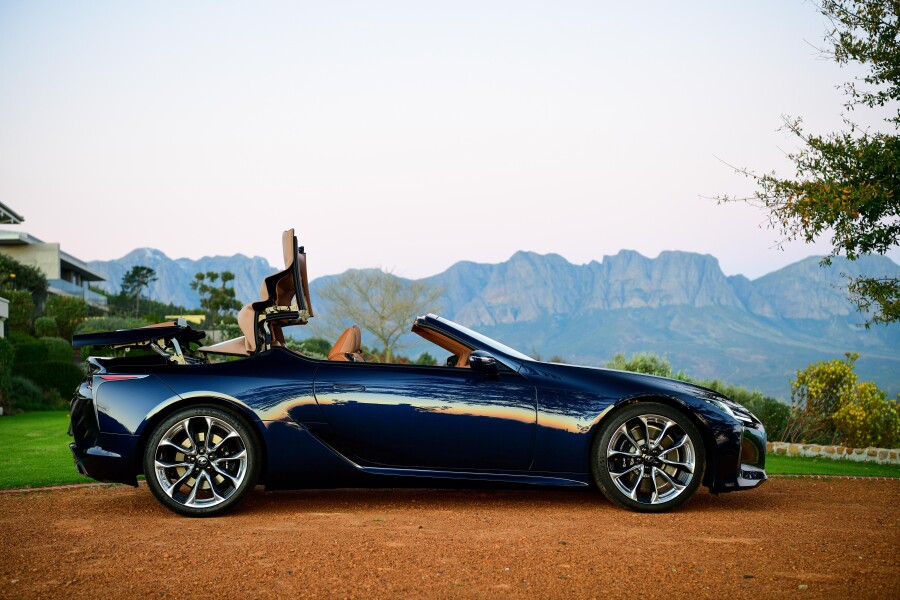 LEXUS LC CONVERTIBLE