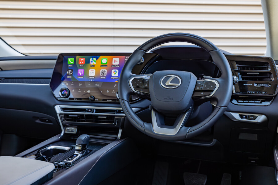 Lexus RX 2023