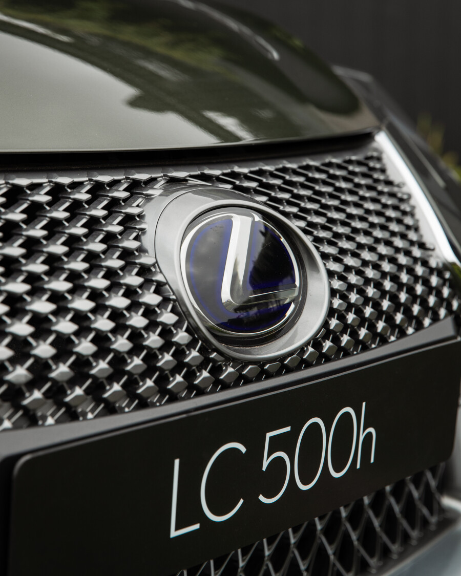 LEXUS INTRODUCES THE LC 500 HYBRID COUPE: A PERFECT BLEND OF POWER AND EFFICIENCY