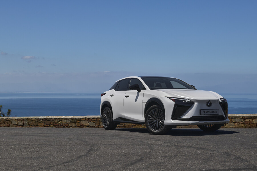 Lexus RZ 500e