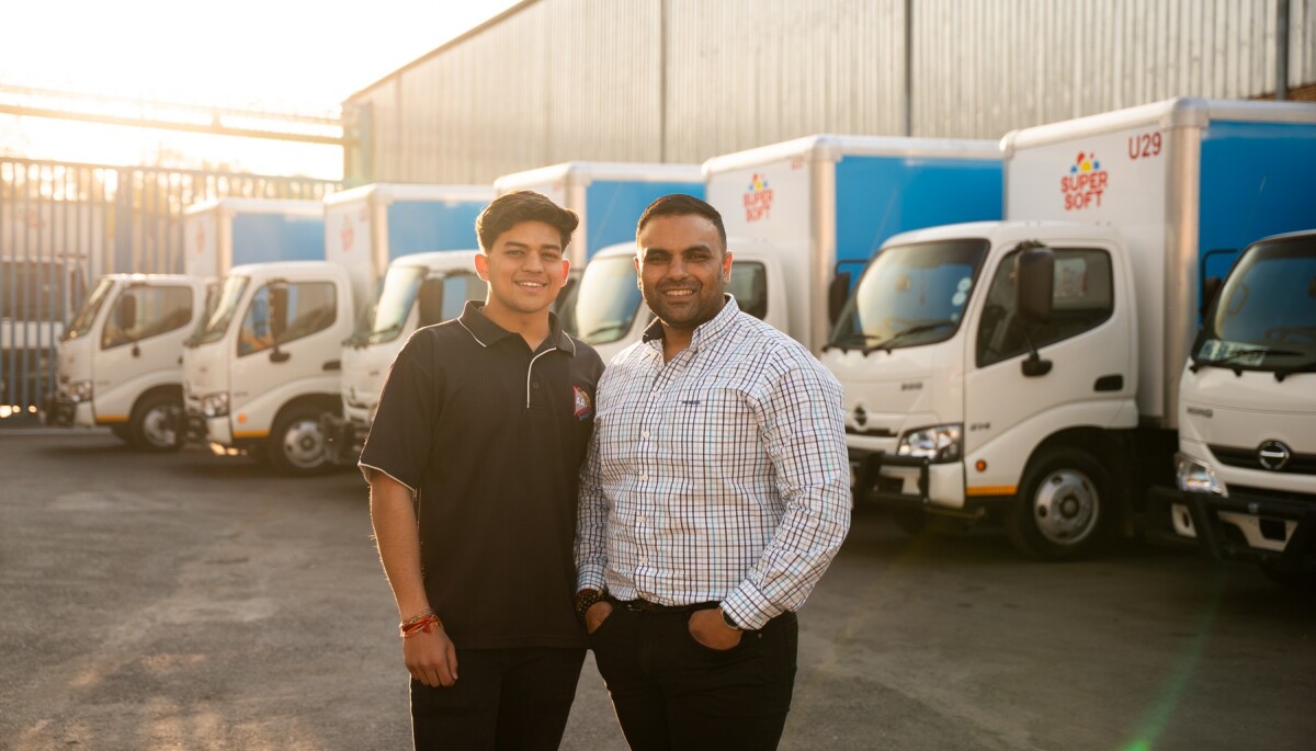 RELIABILITY AND LOW RUNNING COSTS SWINGS FLEET OWNER TO HINO